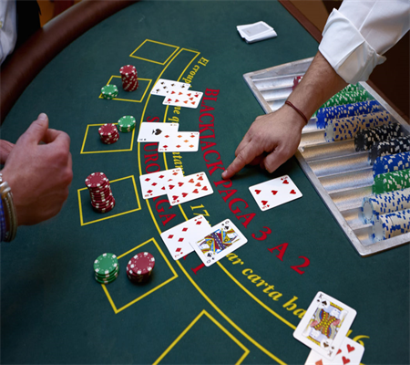 “Bí Mật Lớn Về Bài Khởi Động Texas Hold'em! Bước Quan Trọng Để Chiến Thắng!”